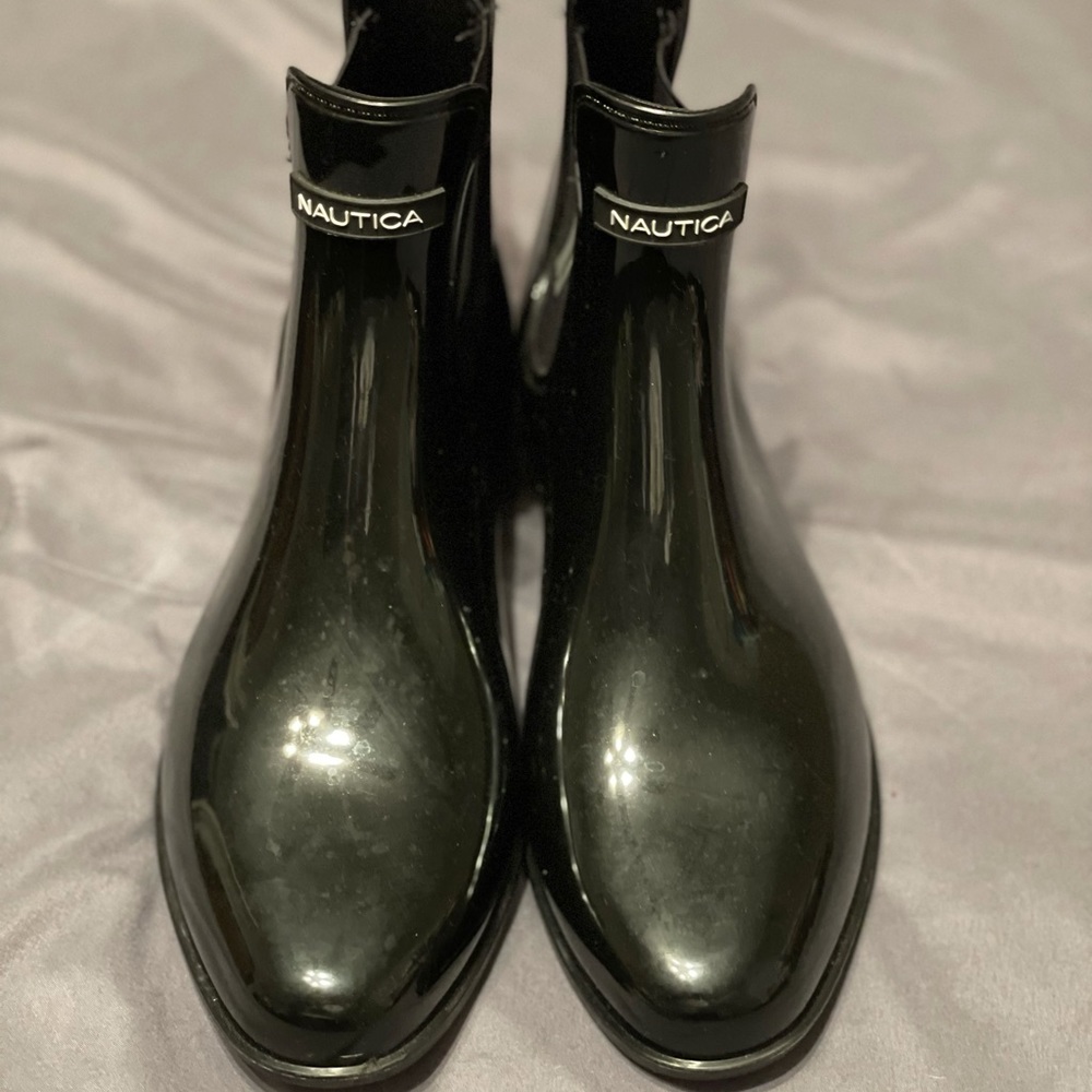 ⭐️ Nautica Rain Boots